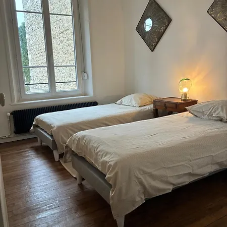 Апартаменты Beautiful 2 Bedroom - Prime Location Реймс