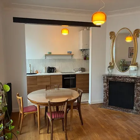 Beautiful 2 Bedroom - Prime Location