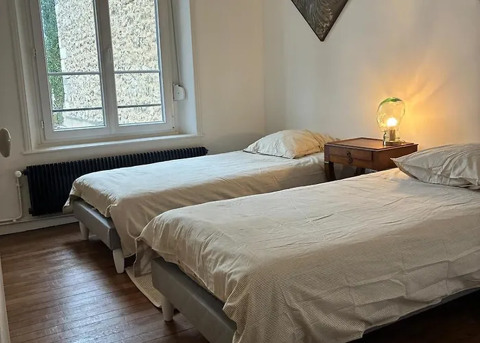 Апартаменты Beautiful 2 Bedroom - Prime Location Реймс