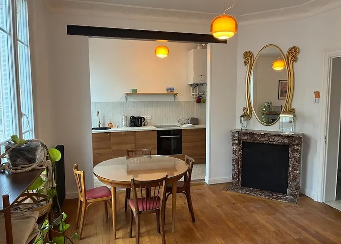 Beautiful 2 Bedroom - Prime Location